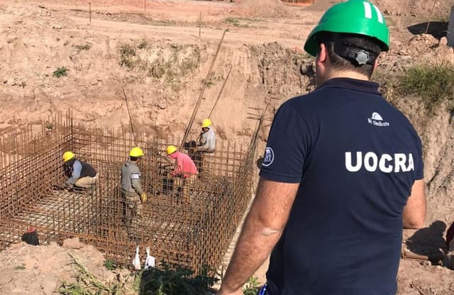 Homologación del acuerdo salarial de UOCRA: nuevas escalas vigentes hasta agosto de 2026